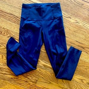 Lululemon leggings navy with pockets size 4
